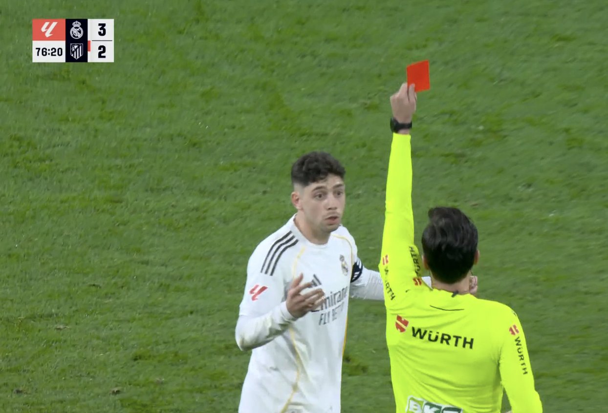 ¿Roja a Valverde? El tenso pique en el entrenamiento del Real Madrid que se ha vuelto viral